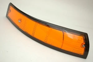 Porsche 911 Turn Signal Lens US Right Front Passenger 91163194800 - Bild 1 von 6