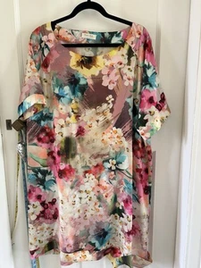 BNWOT OPEN END MULTI COLOUR DRESS SHORT SLEEVE SIZE 22 KNEE LENGTH SILKY FEEL - Picture 1 of 7