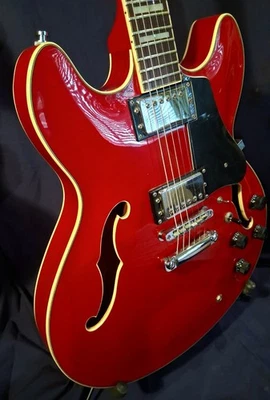 Vester Korea Vintage Mod 700 335 Archtop Semi Acoustic Guitar cased Trans Cherry - Image 1 of 4