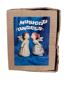Vintage KISSING ANGELS Christmas Figurines Music Box Movement Wind Up Musical - Picture 1 of 18
