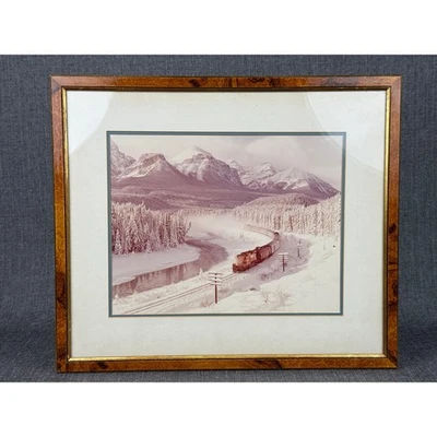 Fotografía enmarcada CP Canadian Pacific de tren en la curva de Morant - 20"x17" Foto 1 de 4