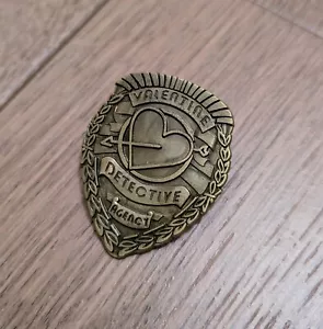 Fallout 4 Valentine Detective Agency Metal Pin Badge Gamer Nick Valentine - Picture 1 of 2