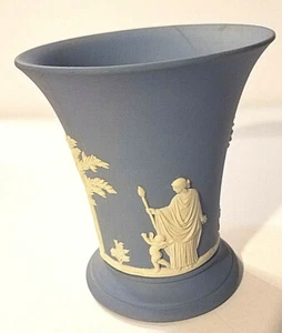 1978 England Wedgwood Jasperware Imperial Blue & Ivory Trumpet Cup Vase 4" - Picture 1 of 8