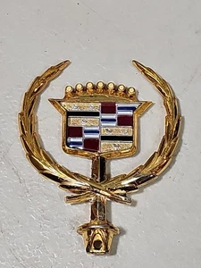 Cadillac HOOD ORNMANENT EMBLEM DEVILLE ELDORADO FLEETWOOD Gold Gm 1980s 1990s - Bild 1 von 10
