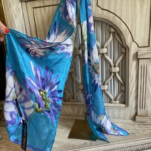 Ellen Tracy NWT 100% Silk Scarf Rectangle Sheer Floral Old Money Luxury Boho - Picture 1 of 5