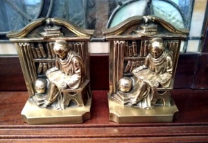Vintage Brass Tone Monk / Friar Reading Heavy Metal Bookends 5 in Tall - Picture 1 of 7