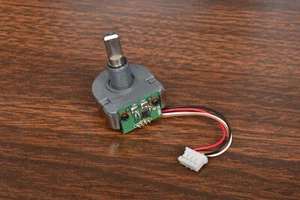 GOOD ICOM IC-718 PARTS: VFO ENCODER - Picture 1 of 2