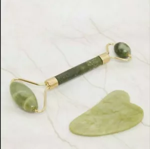 Jade Roller Green Quartz and Gua Sha Set - Bild 1 von 2
