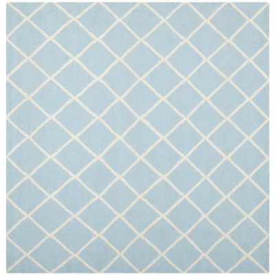 SAFAVIEH Dhurries DHU565B Light Blue / Ivory Rug - Image 1 of 4