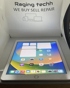 Apple iPad 5th Gen. 32GB, Wi-Fi, 9.7in - Gold - Picture 1 of 4