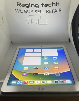 Apple iPad 5th Gen. 32GB, Wi-Fi, 9.7in - Gold - Image 1 of 4