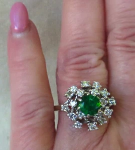 VINTAGE NATURAL EMERALD & DIAMOND 14K WHITE GOLD DOMED COCKTAIL RING - Picture 1 of 7