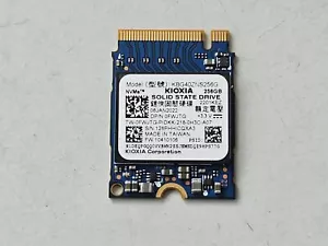 KIOXIA Dell PCIe NVMe M.2 2230 SSD Laufwerk (0FWJTG KBG40ZNS256G ) REF - Bild 1 von 2