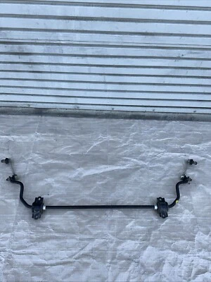 Barra estabilizadora trasera completa Lexus IS250 IS350 14-21 TRACCIÓN TRASERA 83 k millas OEM Foto 1 de 4