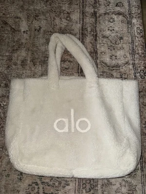 Alo Yoga Large Foxy Sherpa Tote Ivory Travel Shopping Bag - Used GUC - Image 1 of 4