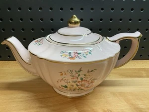 England Sadler Pink and Gold Trim Floral Tea Kettle Style 2060 - Picture 1 of 15