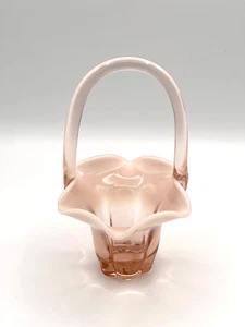 Panier à anses vintage Duncan & Miller rose pêche opalescent Canterbury en verre 8" - Photo 1/6
