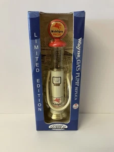 VINTAGE Gearbox Die Cast Wayne Gas Pump Replica Mobil Gas Limited Edition - Picture 1 of 6