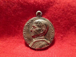 Pope Paul VI Medal Celebrating Holy Year Silvertone 3/4" dia - Picture 1 of 2