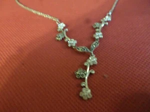 Diamonique Beautiful Delicate Lavaliere Flower Necklace - Picture 1 of 3