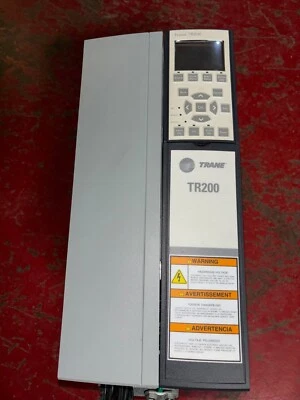 Trane TR200 131L0985  Drive 15 HP 3PH 11 kW  480V  21A Keypad - Image 1 of 4