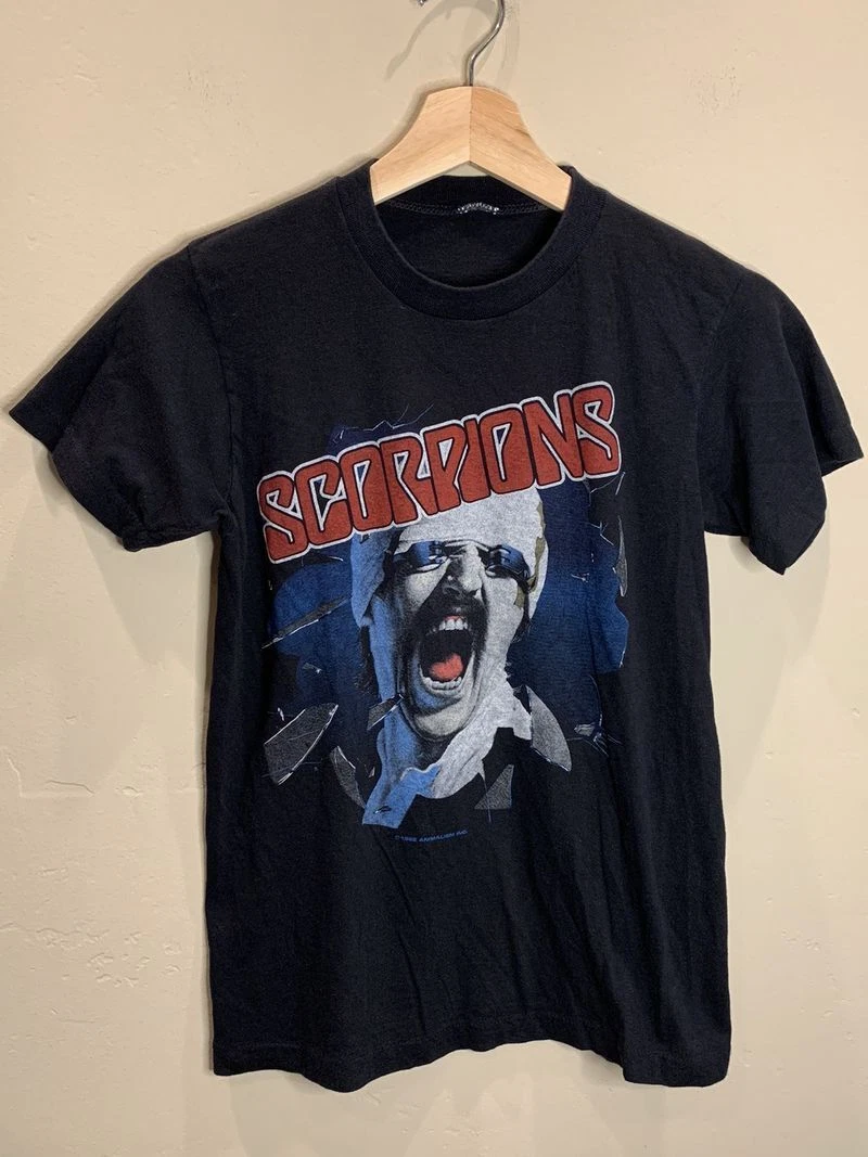 SCORPIONS BLACKOUT TOUR1982 ヴィンテージTシャツ L Amazon.com: Official Scorpions Blackout USA Tour 1982 T-Shirt