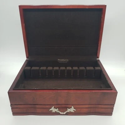 Reed & Barton Provincial Anti-Tarnish 1 Drawer Flatware Chest - Image 1 of 4