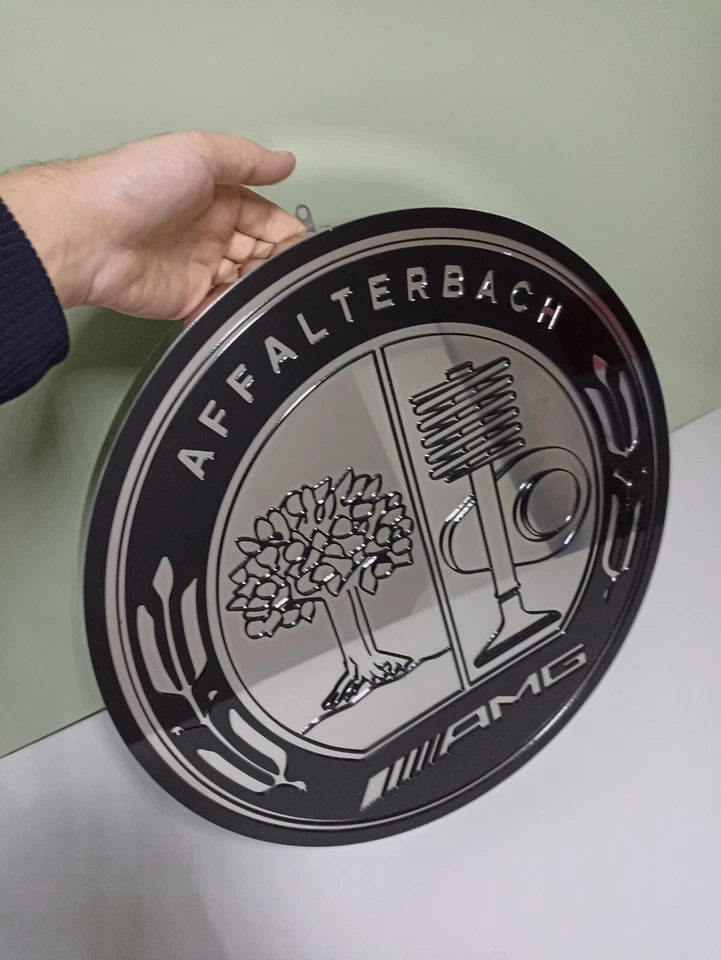 Настенный знак AMG, подарок для украшения гаража, подарок мужской пещеры, логотип автомобиля AMG — 27,5 дюйма - Изображение 1 из 4