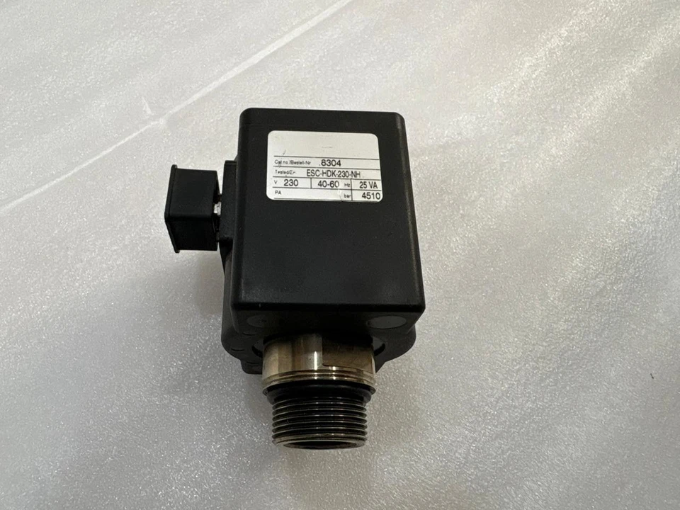PARKER ESC-HDK-230-NH SOLENOID COIL .8304 - Photo 1/4