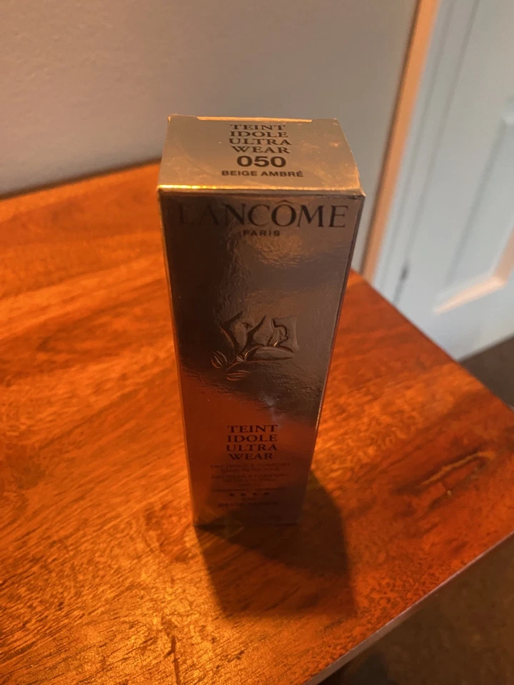 Lancome Teint Idole Ultra Wear 24H Foundation SPF 15 Beige ambre 050  - Image 1 of 1