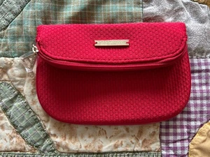 Giorgio Armani Red Tapestry Style Make-up Case Includes Charm & Zip/Snap Close - Picture 1 of 9