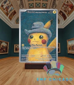Pikachu mit grauem Filzhut Pokemon x Van Gogh Black Star Promo ACG ART Karte NM - Bild 1 von 1