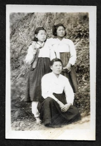 Korean War Photo China PVA Korea Girls Chinese Army 1950s Original - Bild 1 von 3