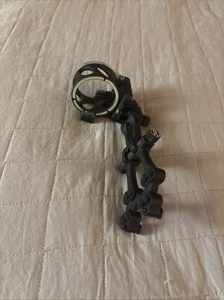 TRUFLO “Veros” Archery Sight 5 Pin - Picture 1 of 6