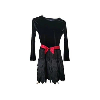 Vestido de vacaciones The Children's Place niñas terciopelo negro con volantes en capas, talla 12 Foto 1 de 4