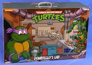 TEENAGE MUTANT NINJA TURTLES DONATELLOS LAB DIORAMA NECA CARTOON NEW IN OPEN BOX - Picture 1 of 6