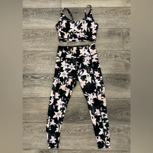 Victoria’s Secret Athleisure Set 2 PC Sport Bra 34D Leggings 8 Pink Black floral - Bild 1 von 5