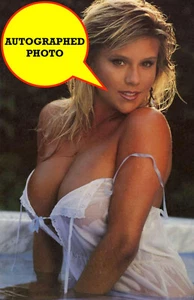 Foto firmada por SAMANTHA FOX 12X8 PÁGINA 3 MODELOS GLAMOUR CERTIFICADO DE AUTENTICIDAD - Imagen 1 de 2