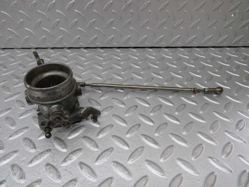 ⚙35949⚙ Mercedes-Benz 240D OM616.912 Throttle Body Valve 6210700727 — 第 1/4 张图片