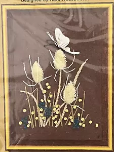 Vintage 1970er Crewel Stickpackung Sonnenuntergang Designs Jiffy Schmetterling und Distel 5x7 - Bild 1 von 3
