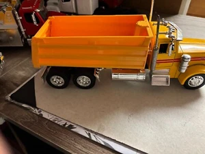 1/32 NEW RAY USED PETERBILT 379 DUMP TRUCK, NO PACKAGING # B 66 - Picture 1 of 6