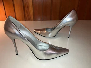 Pumps silber von FREDERICKS OF HOLLWOOD Gr. 43 - ganz wenig getragen - Bild 1 von 4