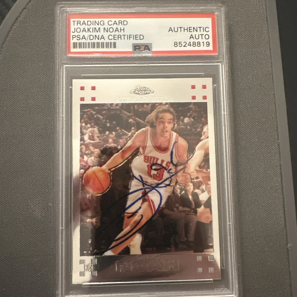 Tarjeta de novato firmada por Joakim Noah 2007-08 Topps cromada - Joakim Noah #146 (RC) Foto 1 de 4