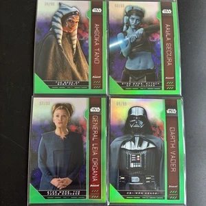 2023 Topps Finest Star Wars BASE GREEN REFRACTORS 4 Different /99 - Imagen 1 de 2