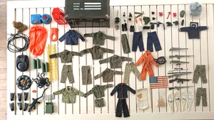 Excellent Vintage 1960s GI Joe Action Figure Accessories, clothing Many pieces - Picture 1 of 24