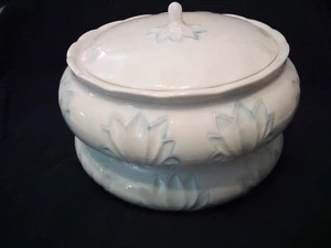 Belleek Collectors Society Covered Bowl w/ Lid (#31) & Salad Bowl (1131) VTG - Bild 1 von 21