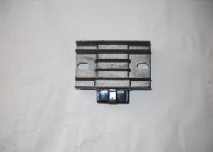 RADDRIZZATORE REGOLATORE DI TENSIONE PIAGGIO X9 125 / 180 / 200 REGULATEUR  - Picture 1 of 2