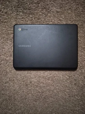 Samsung Chromebook 3 XE500C13 11,6 pulgadas SSD Intel Celeron N 2 GB RAM 16 GB 2,48 GHz Foto 1 de 4