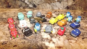 Lote de mini figuras de goma Squinkies de coches Disney Pixar - Imagen 1 de 5
