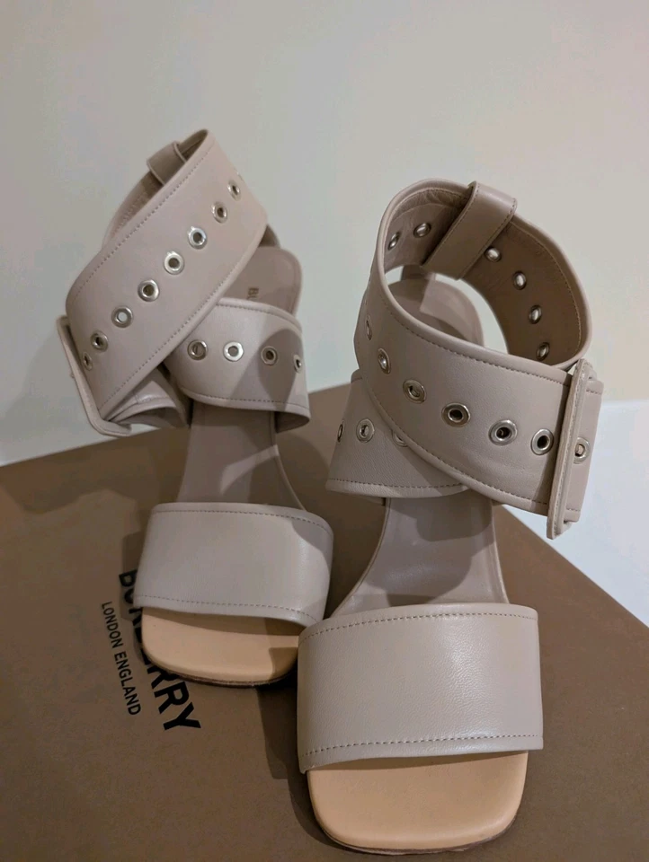 Sandalias de aguja BURBERRY Trench piel de cordero hebilla cuero cervatillo suave talla 36 Foto 1 de 4